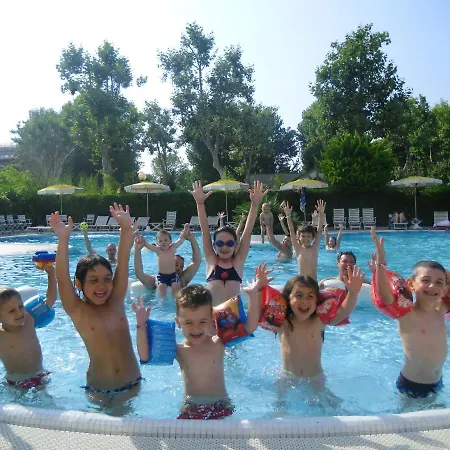 מלון Duca Di Kent