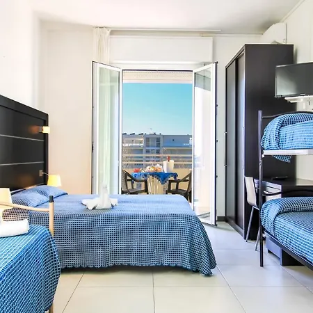 Duca Di Kent מלון 3*