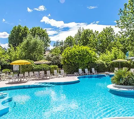 Duca Di Kent 3* צ'סנטיקו